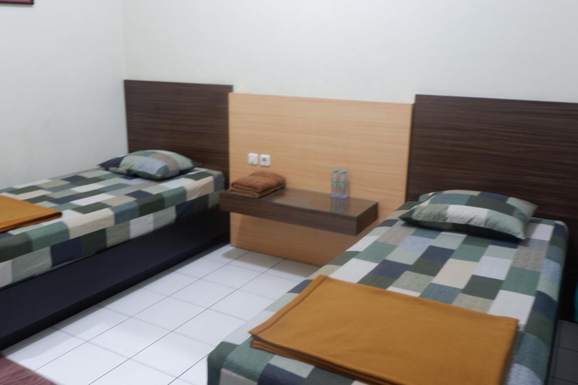 Hotel Taman Indah Madiun Exterior photo